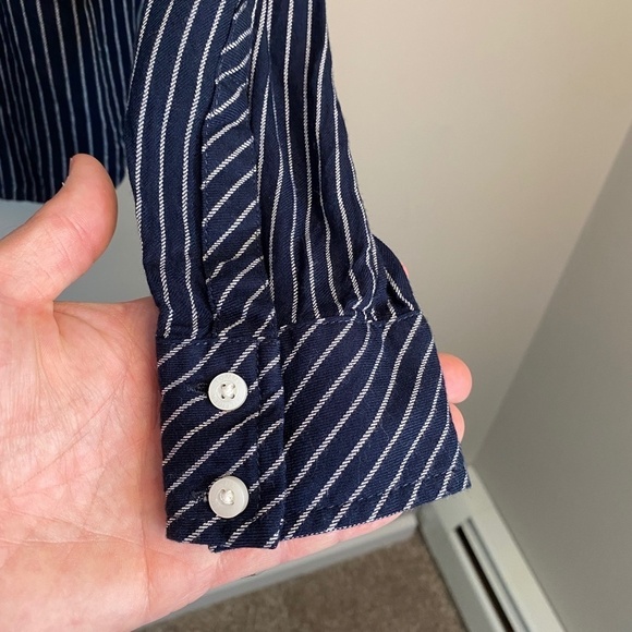 Tommy Hilfiger Women's Navy Pin-Striped Long Sleeve Button Up Shirt Size Small - Picture 4 of 12